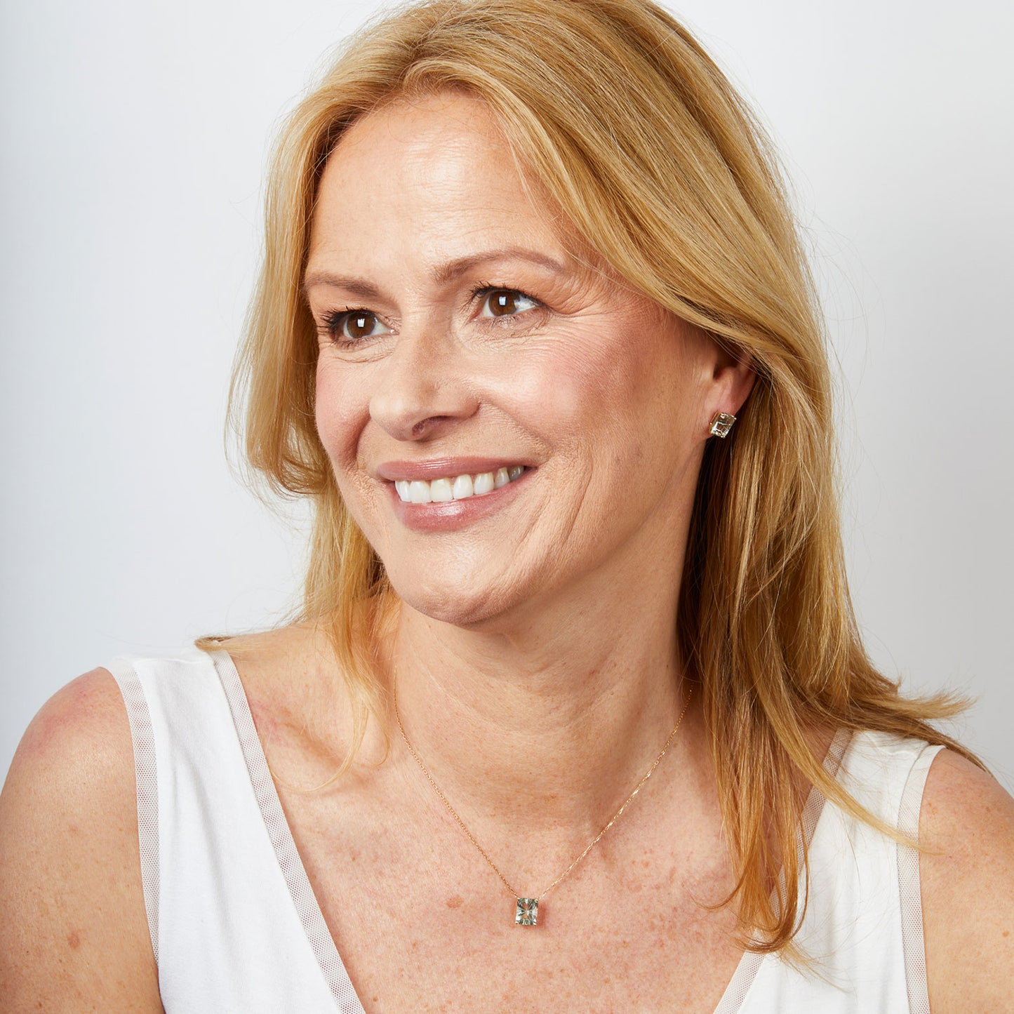 9ct Yellow Gold Green Amethyst Set Earrings