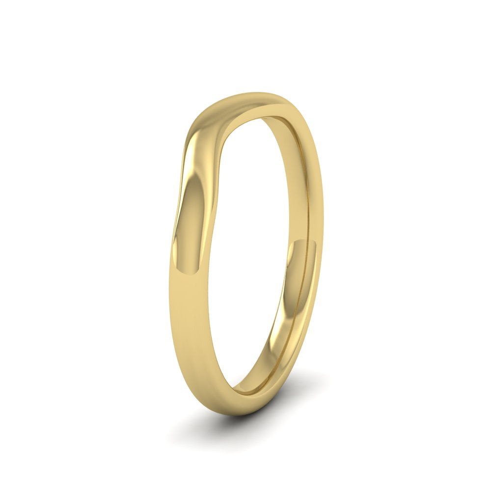 <p>18ct Yellow Gold Curved To Fit Plain Wedding Ring. 225mm Wide And Court Shaped For Comfortable Fitting. Suitable For Fitting Next To Single Stone Rings Where The Stone And Setting Protrude Up To 1.5mm Away From The Edge Of The Ring.</p>
