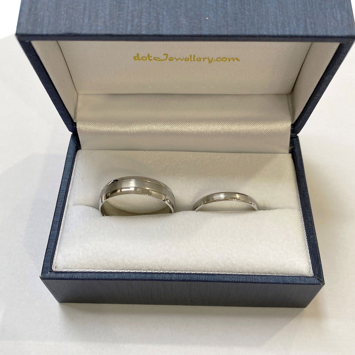 Line Shiny And Matt Finish 14ct White Gold 3mm Wedding Ring