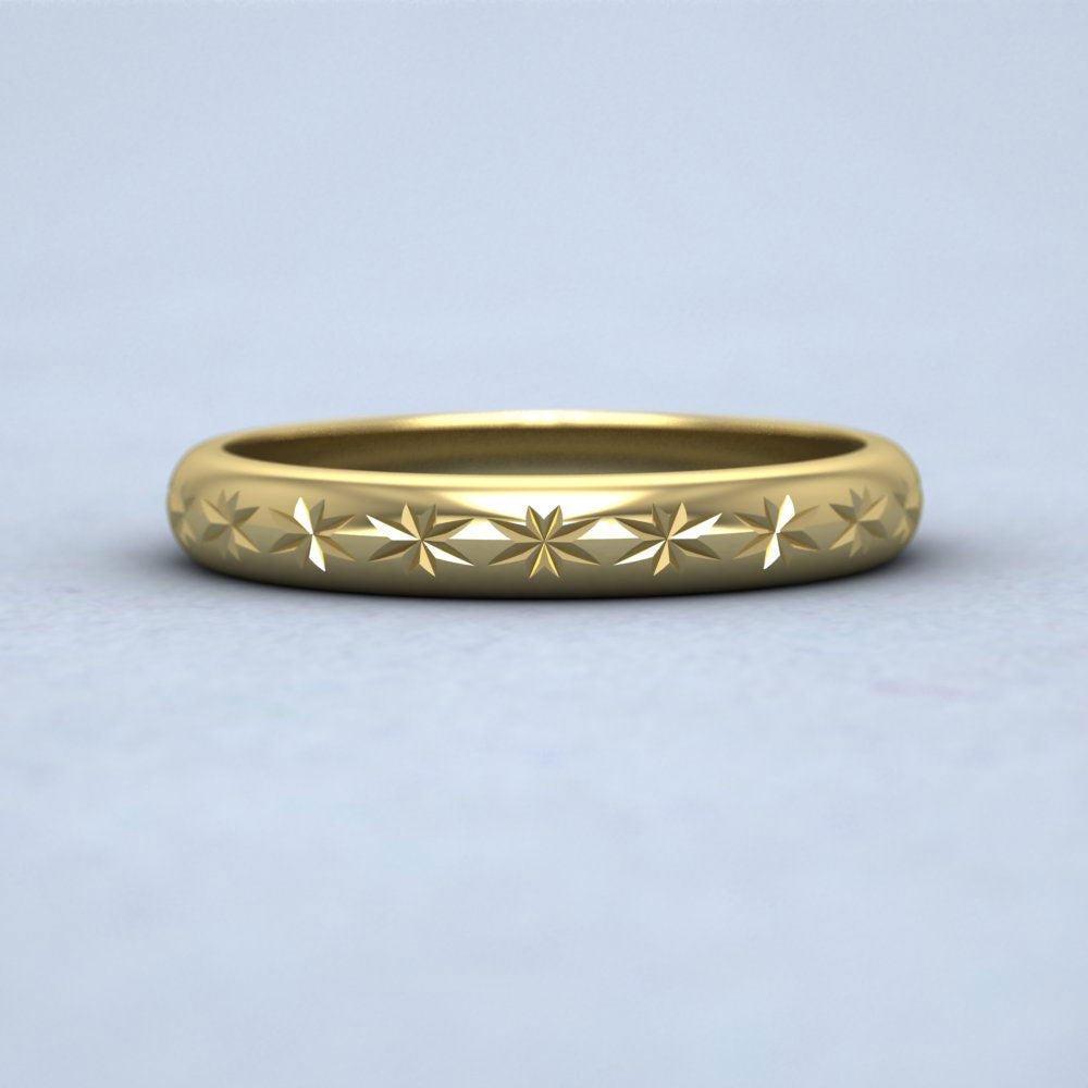 Centre Star Pattern 22ct Yellow Gold 2mm Wedding Ring