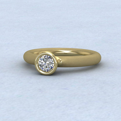 9ct Yellow Gold Halo Diamond Solitaire Ring