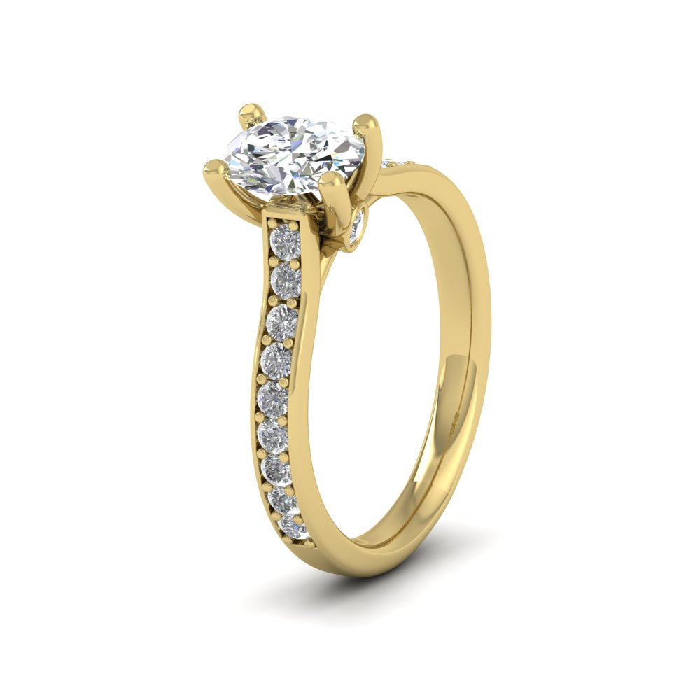 18ct Yellow Gold Four Claw Set Oval Diamond Ring With Shoulder Stones
