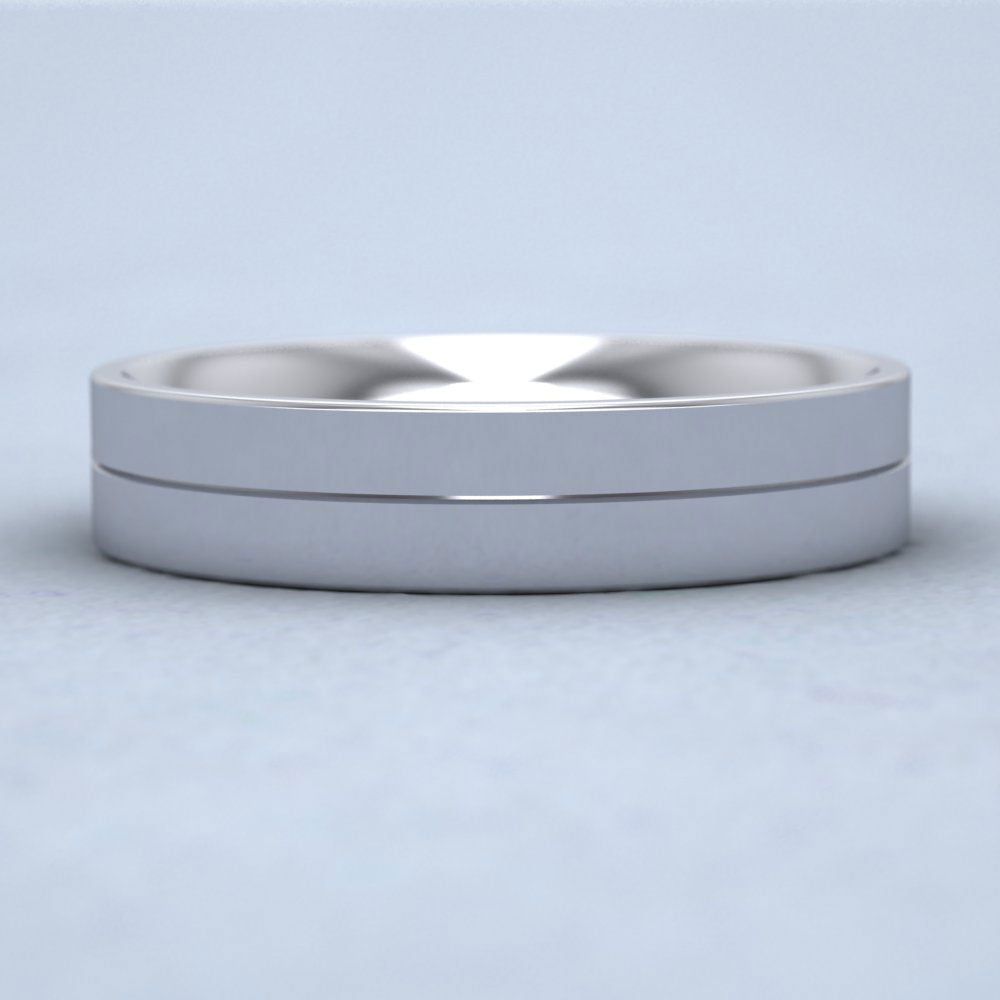 18ct White Gold 5mm Wedding Ring With Line L Down View