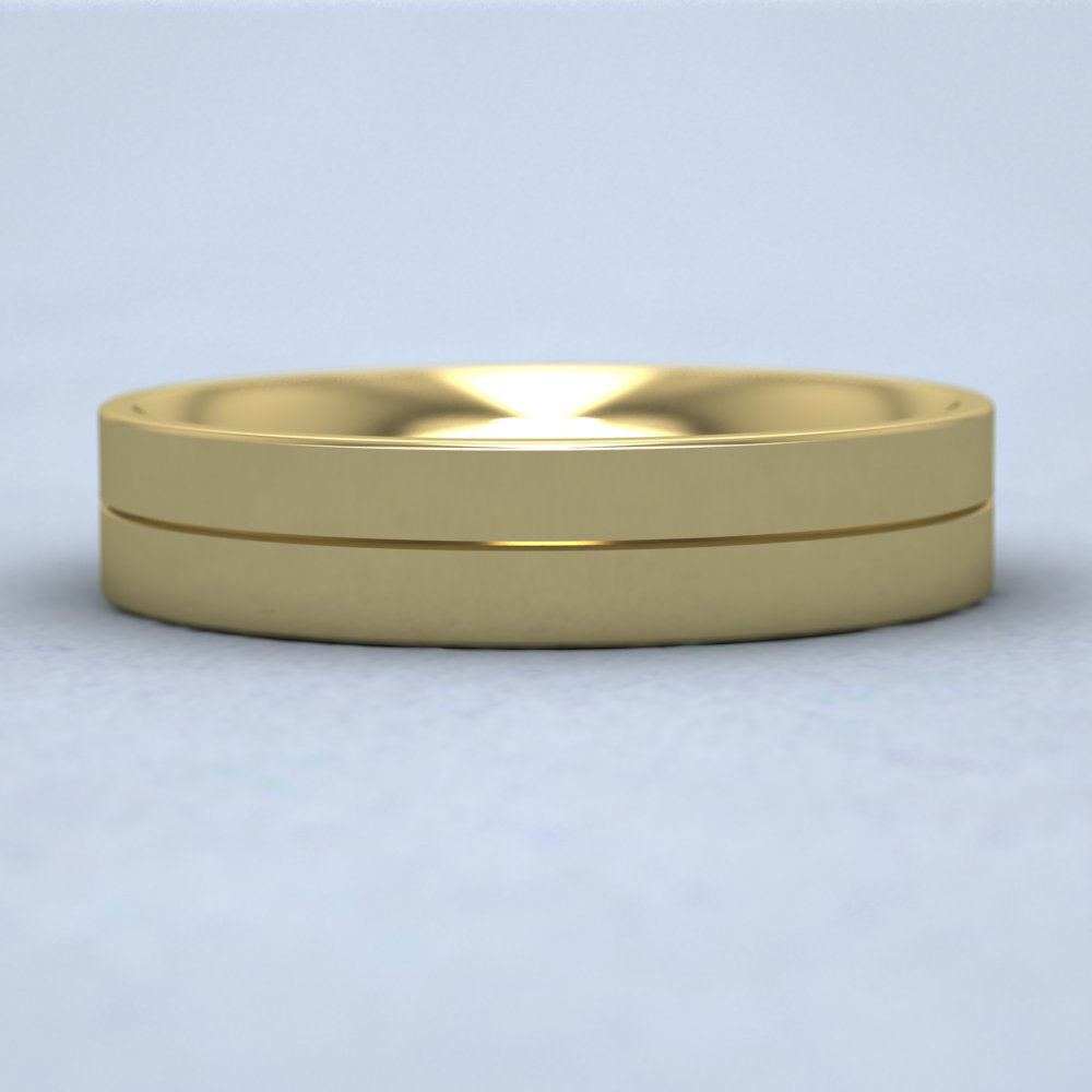 9ct Yellow Gold 5mm Wedding Ring With Line L Down View