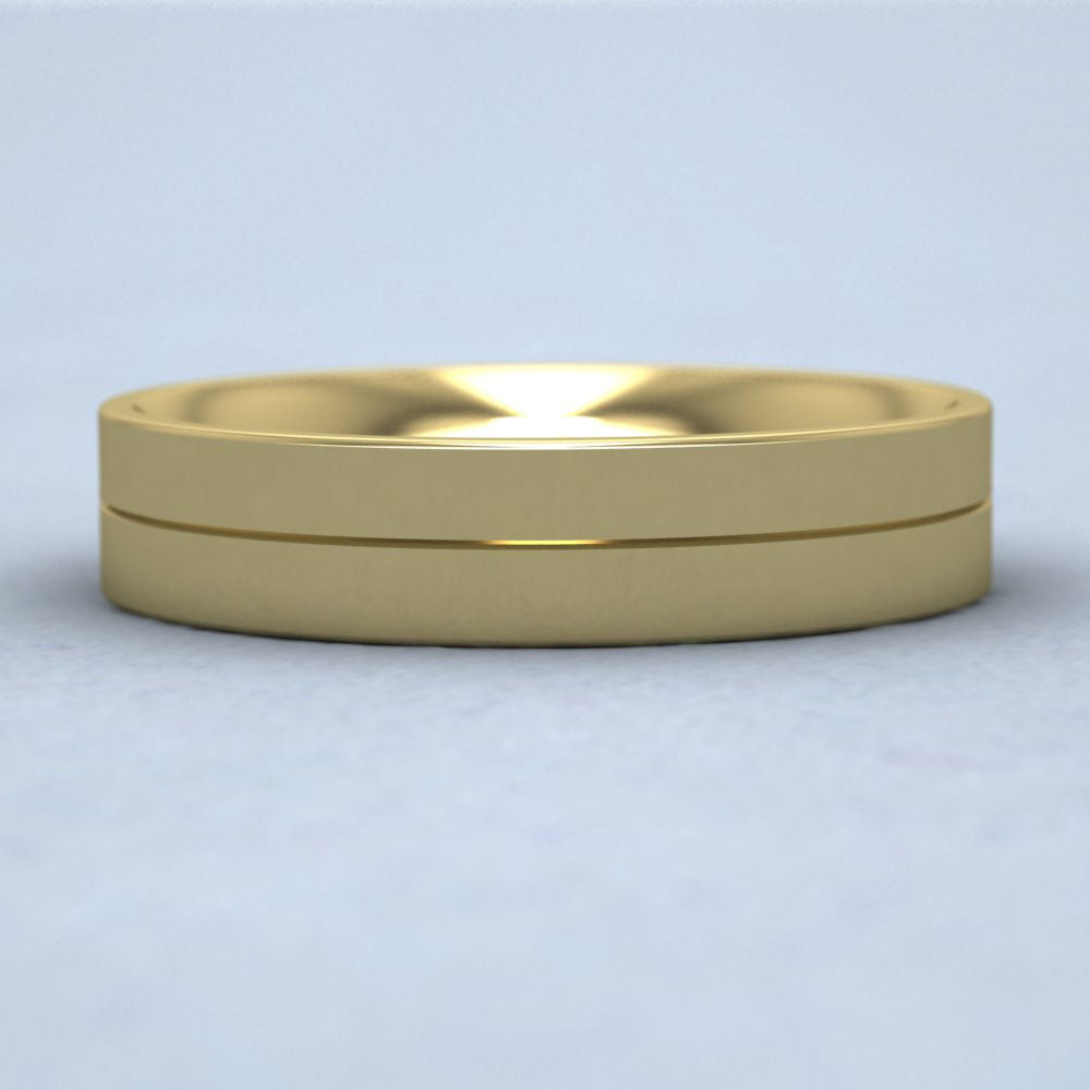 14ct Yellow Gold 5mm Wedding Ring With Line L Down View