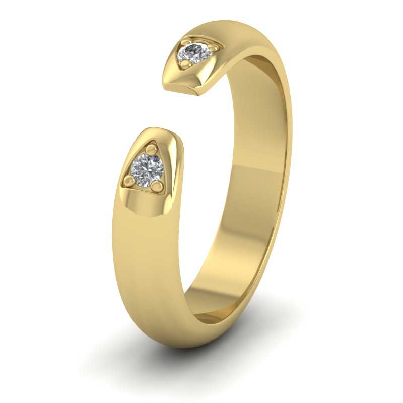 <p>18ct Yellow Gold Split Two Diamond Set Wedding Ring.  4mm Wide </p>