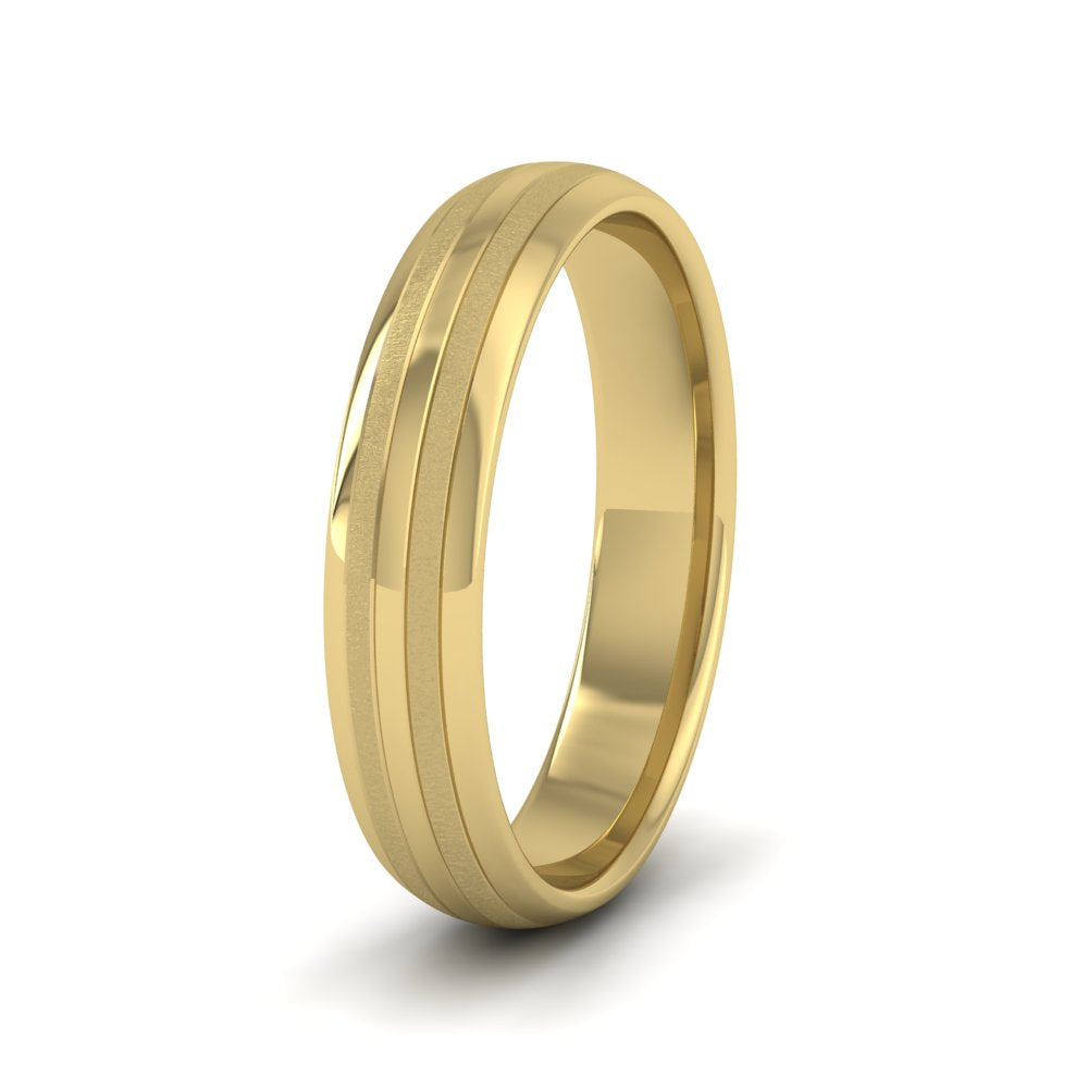 <p>18ct Yellow Gold Four Line Pattern With Shiny And Matt Finish Wedding Ring.  4mm Wide And Court Shaped For Comfortable Fitting</p>