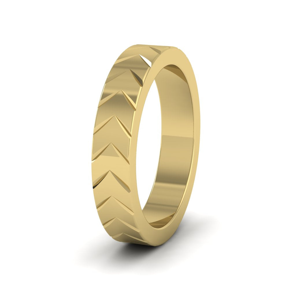 <p>18ct Yellow Gold Chevron Pattern Flat Wedding Ring.  4mm Wide </p>