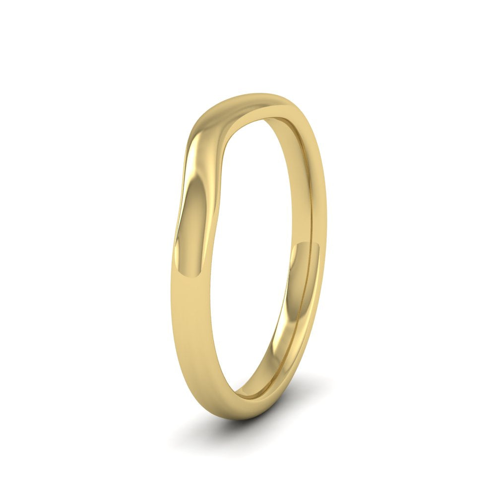 <p>9ct Yellow Gold Curved To Fit Plain Wedding Ring.  225mm Wide And Court Shaped For Comfortable Fitting.  Suitable For Fitting Next To Single Stone Rings Where The Stone And Setting Protrude Up To 1.5mm Away From The Edge Of The Ring.</p>